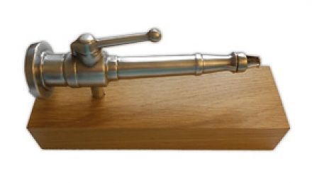 Strahlrohr 14 cm auf Sockel silber