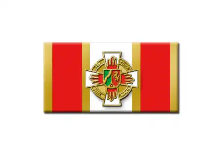 NRW Feuerwehr-Ehrenzeichen am Band Gold mir Kranz 50 Jahre 